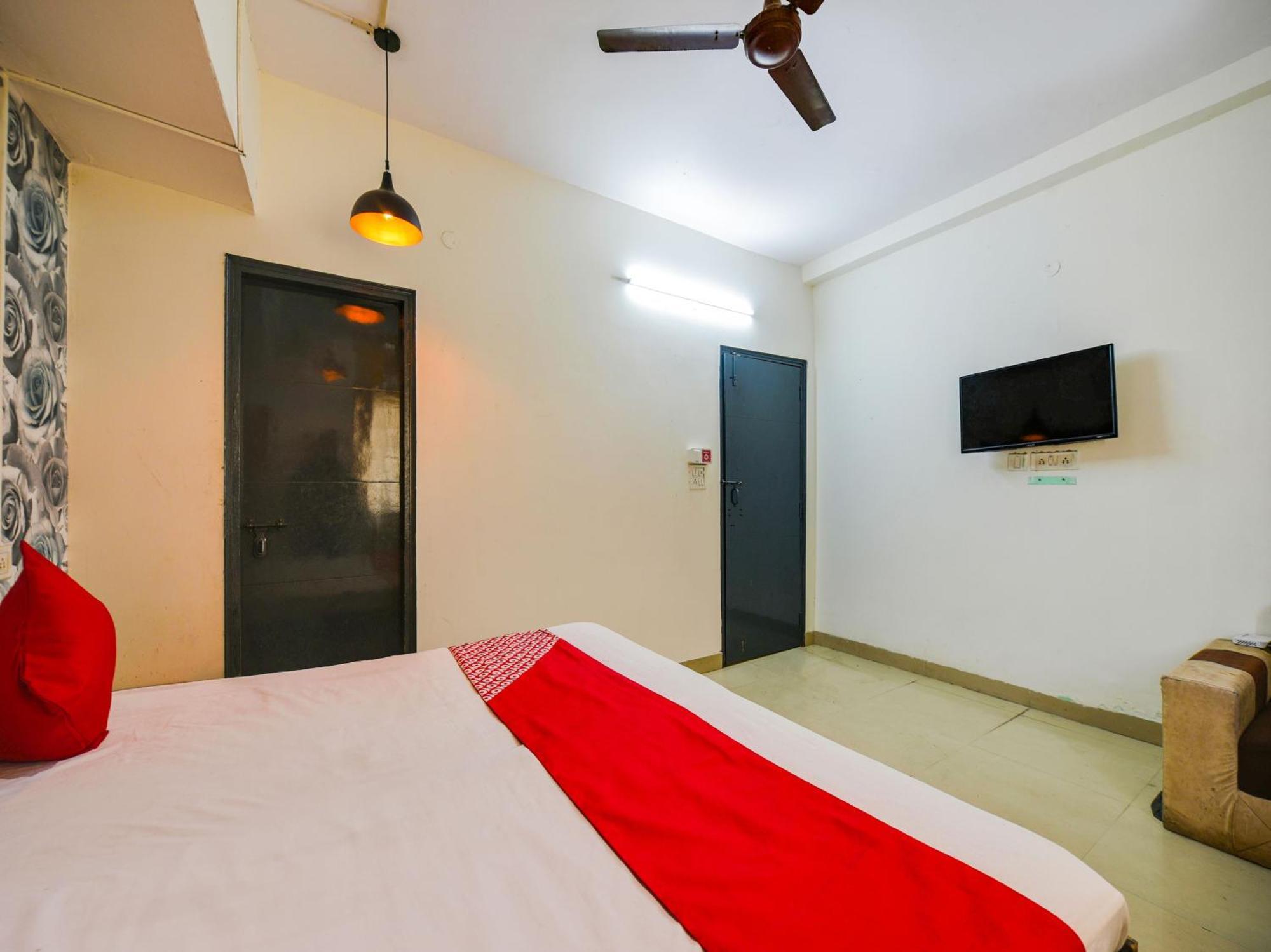 Hotel O Unique Delhi Home Stay New Delhi Exterior photo